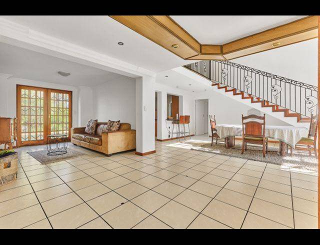5 BEDROOM PROPERTY TO RENT IN SUNNINGHILL